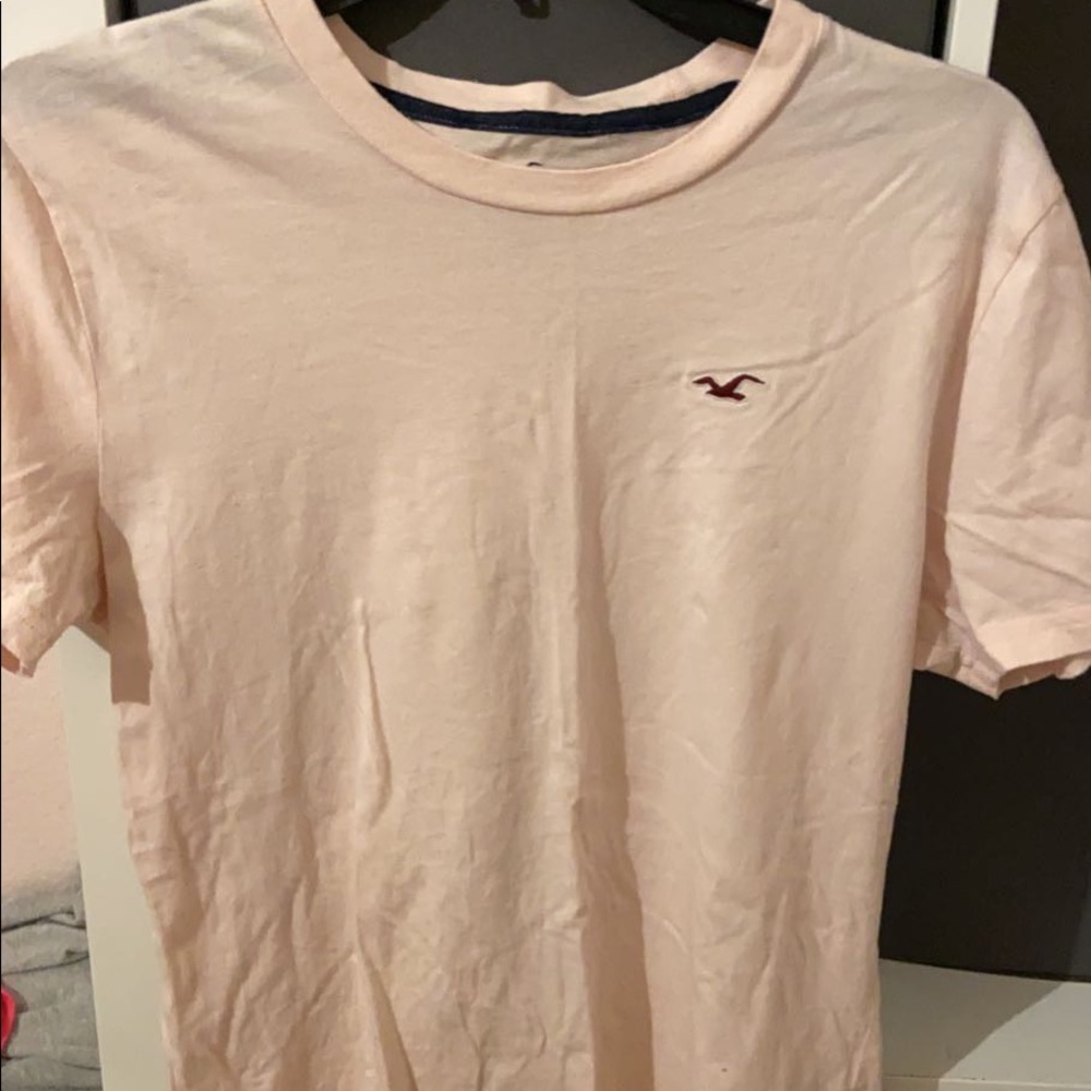 Pink Hollister tee